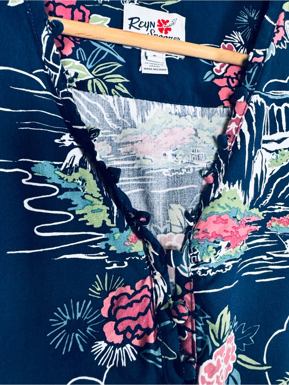 Reyn Spooner Limited Issue Blouse Womens Small Blue Hawaiian Scenic Floral Rayon - Picture 7 of 14